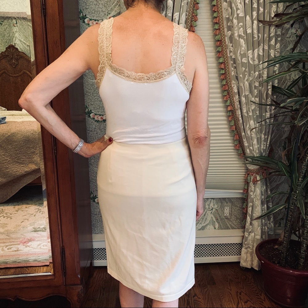 Wolford cream knit lined knee length skirt